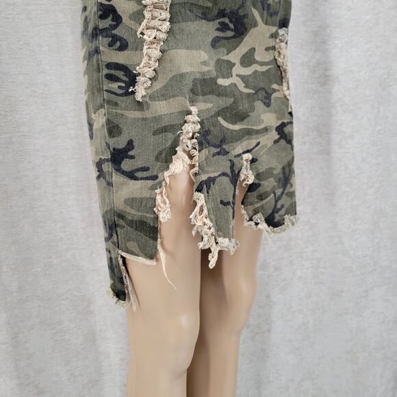 Vibrant Distressed Camo Mini Skirt Vintage Y2K Fringe Detail Bodycon - Picture 7 of 12